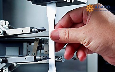 Đo độ bền khi chịu lực kéo và độ giãn dài của vật liệu chế tạo vỏ cách điện theo tiêu chuẩn ISO/ICE